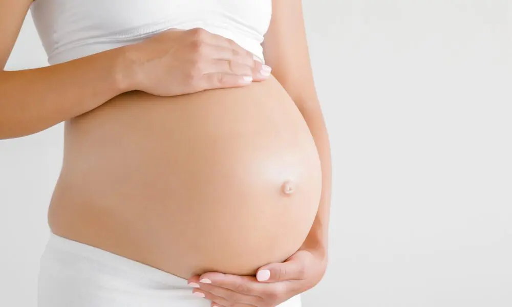 Breast-implants-and-Pregnancy